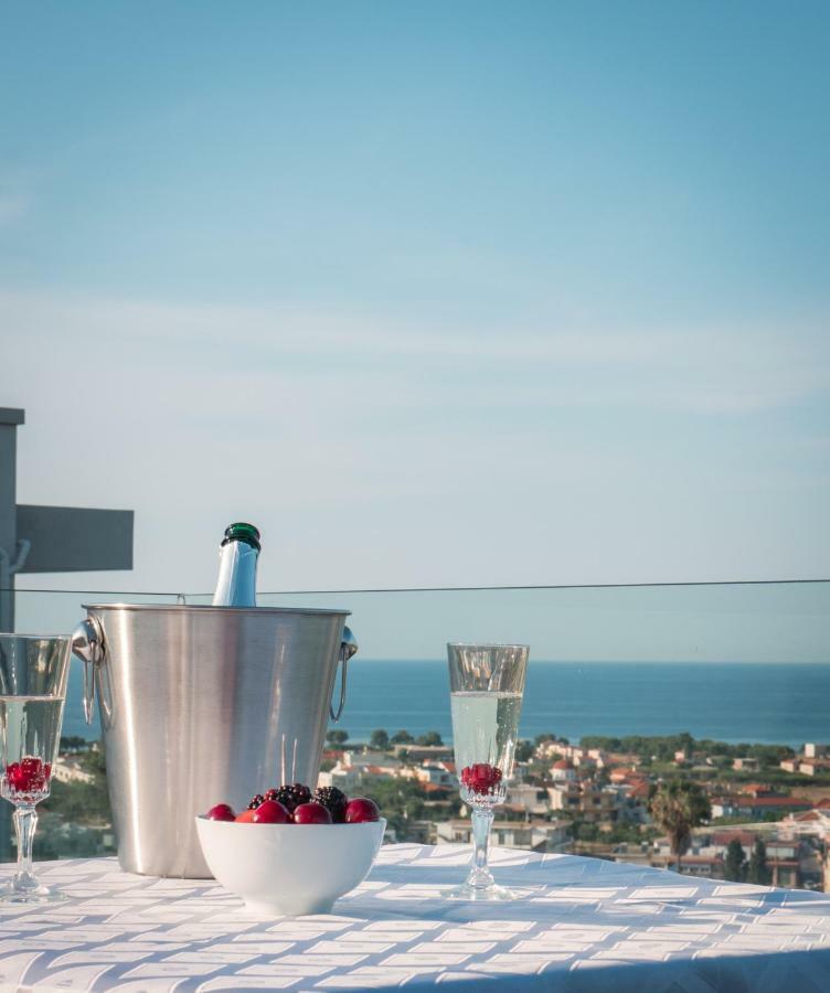 Dempla Heights Villas Tavronitis Екстериор снимка
